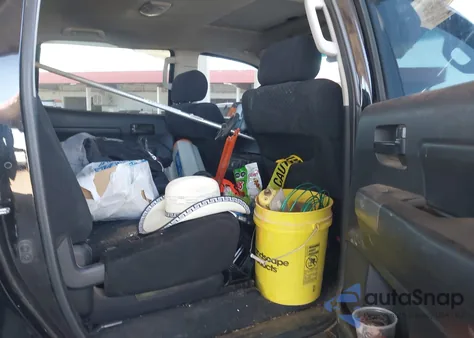 2010 Toyota Tundra Grade 5.7L V8 из США, поврежденный, VIN 5TFDW5F12AX126950